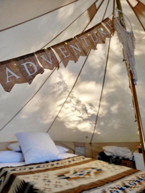 Romantic Glamping Get-away